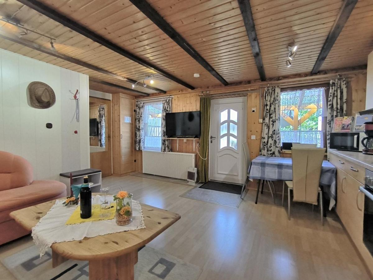 Ferienwohnung Mohnkopf - Unterkunft Fuer 2 Bis 3 Personen Mit Terrasse Jerrishoe ภายนอก รูปภาพ
